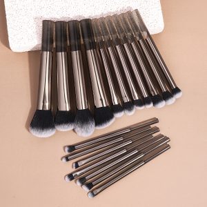 MAANGE Professional Makeup Brush Set 18pcs Luxury Champagne Eyeliner Eyebrow Foundation Concealer Face Brushes Makeup Brush Set - 图片 4