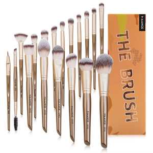 MAANGE High Quality Makeup & Tools Custom Logo 18 Pcs Wooden Handle Eye Shadow Concealer Foundation Makeup Brush Set