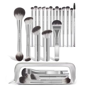 MAANGE Custom OEM&ODM Professional 18pcs Makeup Set Eyeliner Eyebrow Foundation Concealer Face Professional Makeup Brush
