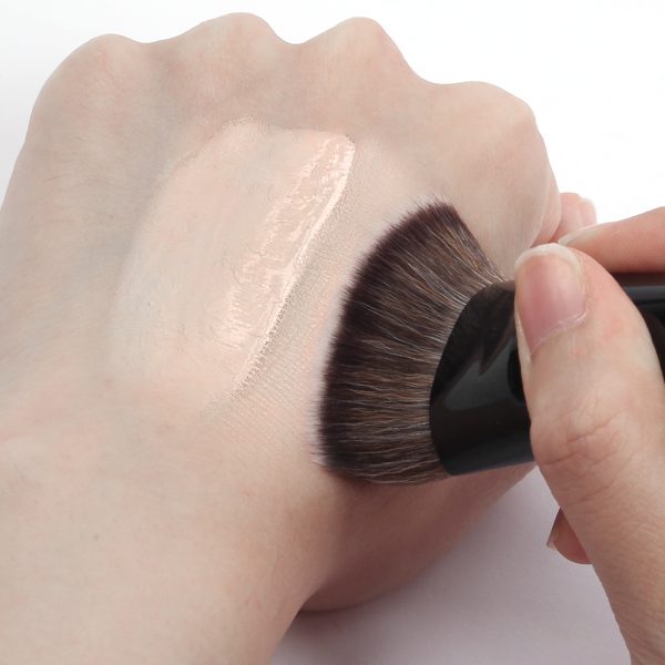 MAANGECustom OEM&ODM Private Label Flat Foundation Brush for Liquid Wholesale Vegan Soft Full Coverage Makeup Brush
