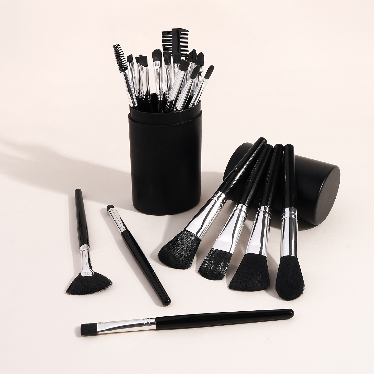 MAANGE Wholesale Exclusive 26PCS Makeup Brush Set Custom Logo Innovative Makeup Brushes High-Density Makeup Brush Set - 图片 8