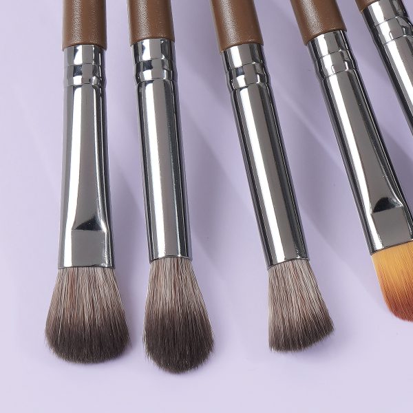 MAANGE Professional 7pcs Makeup Brush Set Foundation Loose Powder Blush Eyeshadow Brush Facial Professional Makeup Brush Set