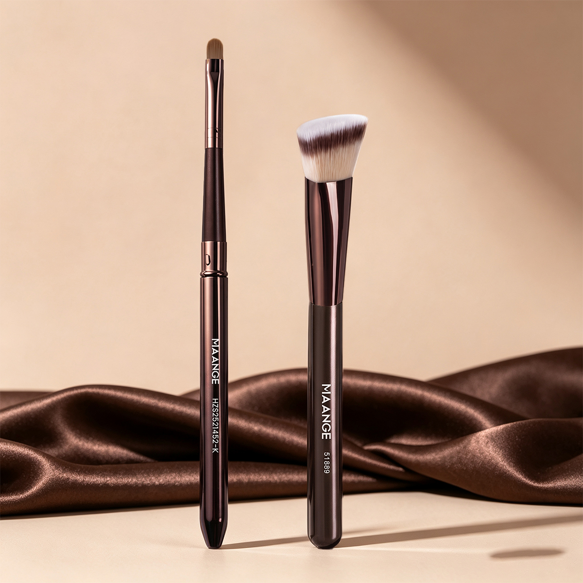 MAANGE Wholesale 2PCS Makeup Brush Set Concealer Lip Brush Highlighting and Contouring Brush  Professional Makeup Brush Set - 图片 1