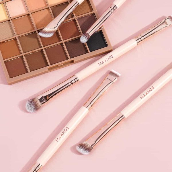 Maange Wholesale 8pcs Makeup Brush Wood Handle Loose Powder Eyeshadow Foundation Facial Cosmetic Makeup Brush Set