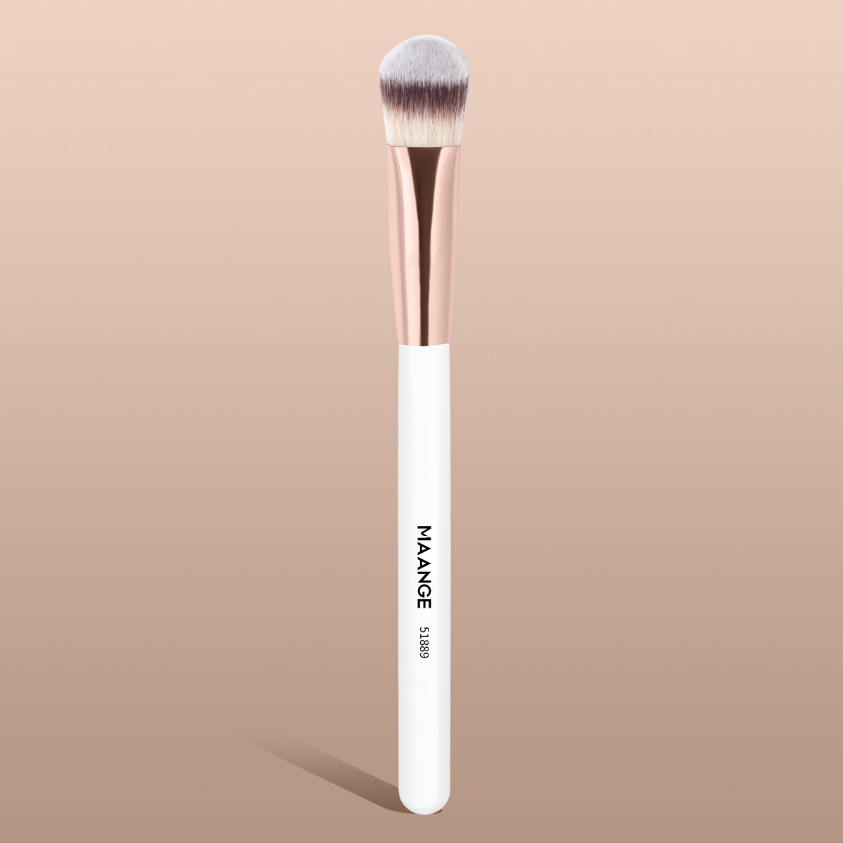 MAANGE Professional Custom Soft Bristles  Contour Highlights Makeup Brush Wholesale  Comfortable Handle Face Makeup Brush - 图片 1